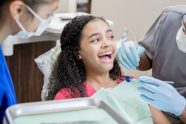 Best Emergency Tooth Extraction in Lone Star, TX