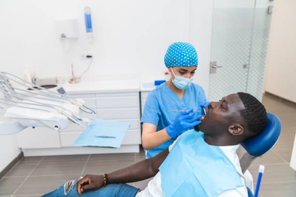Best Emergency Tooth Extraction in Lone Star, TX